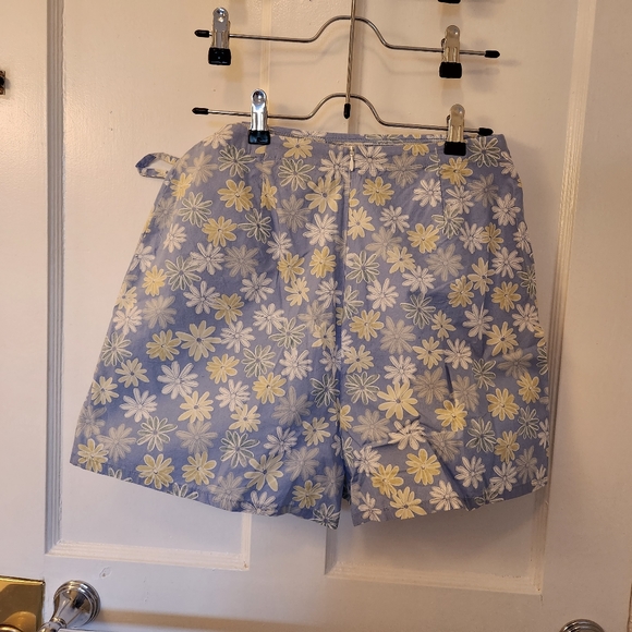 🌸 ASOS Baby Blue Floral Skort🌸 - Picture 2 of 3